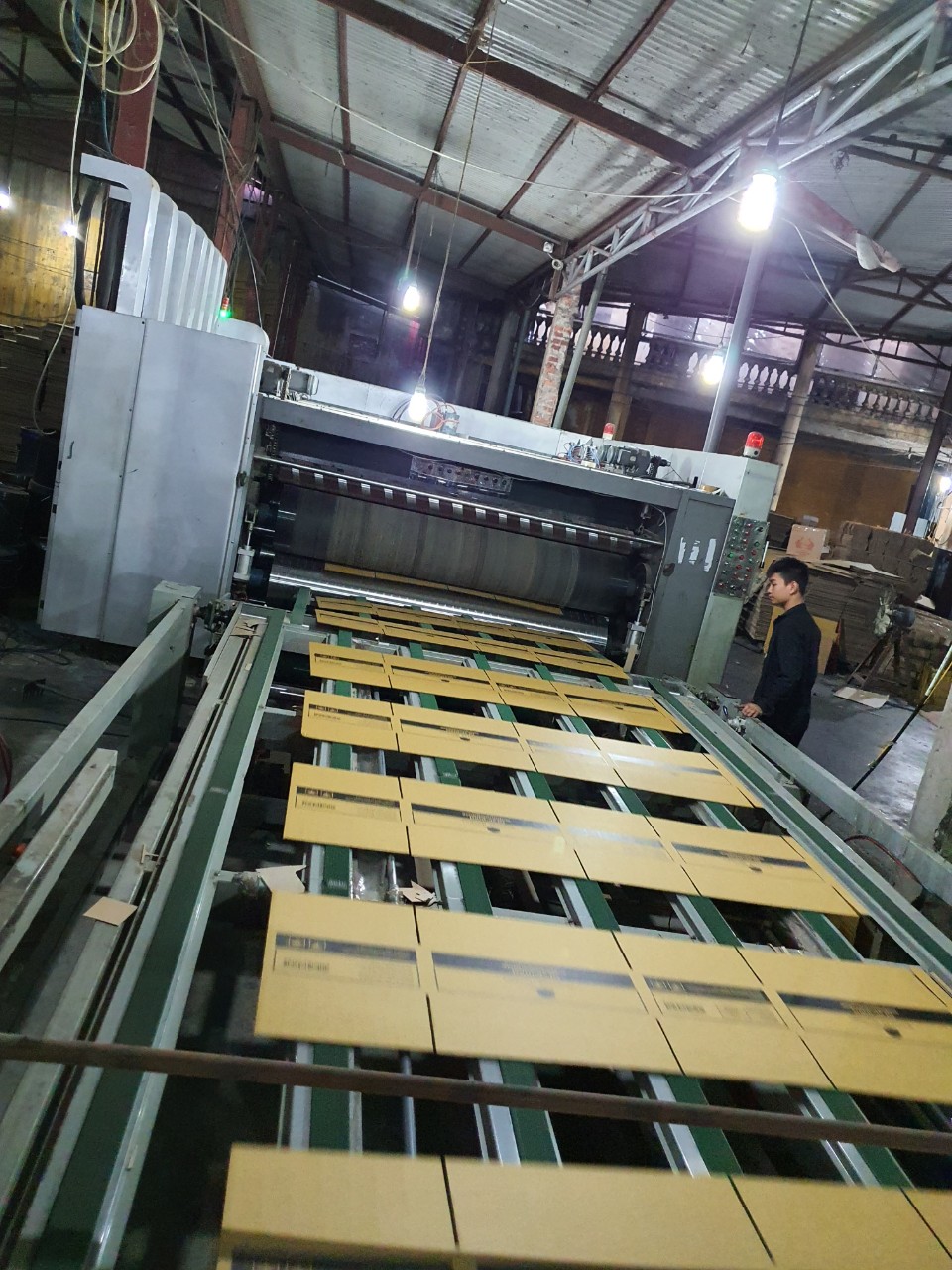 Xưởng sản xuất