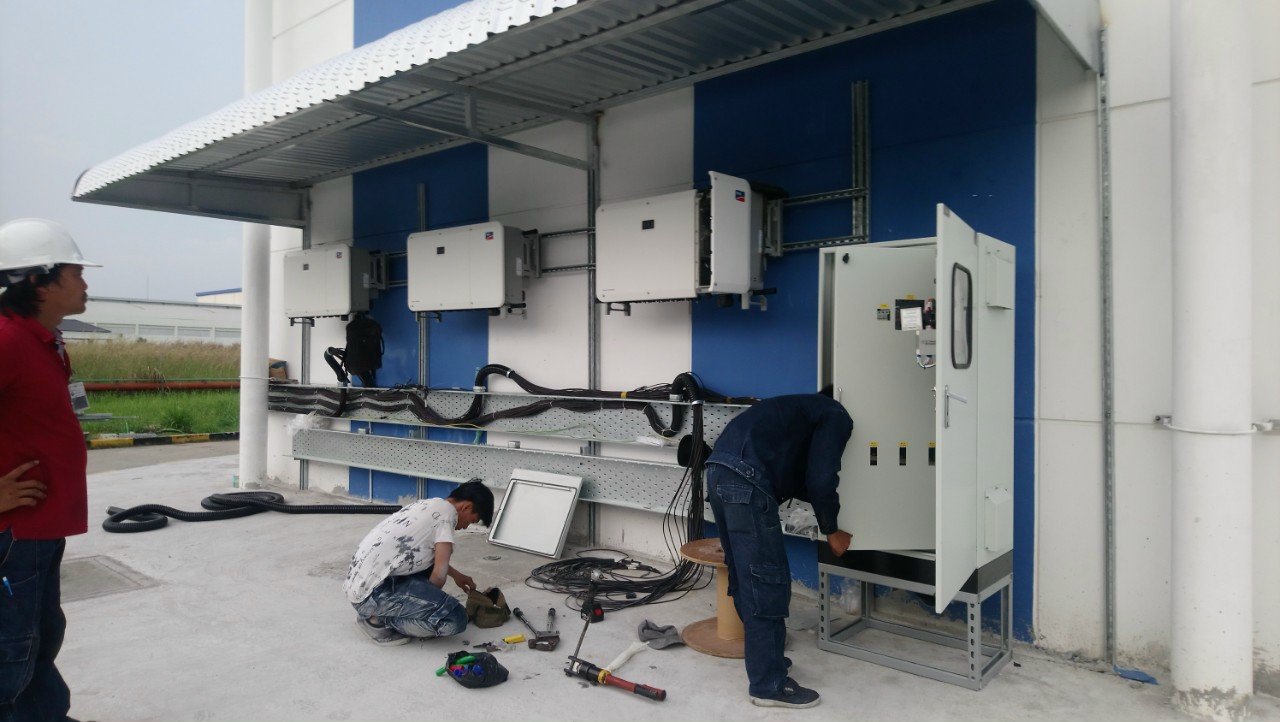 Thi công hệ thống năng lượng mặt trờI