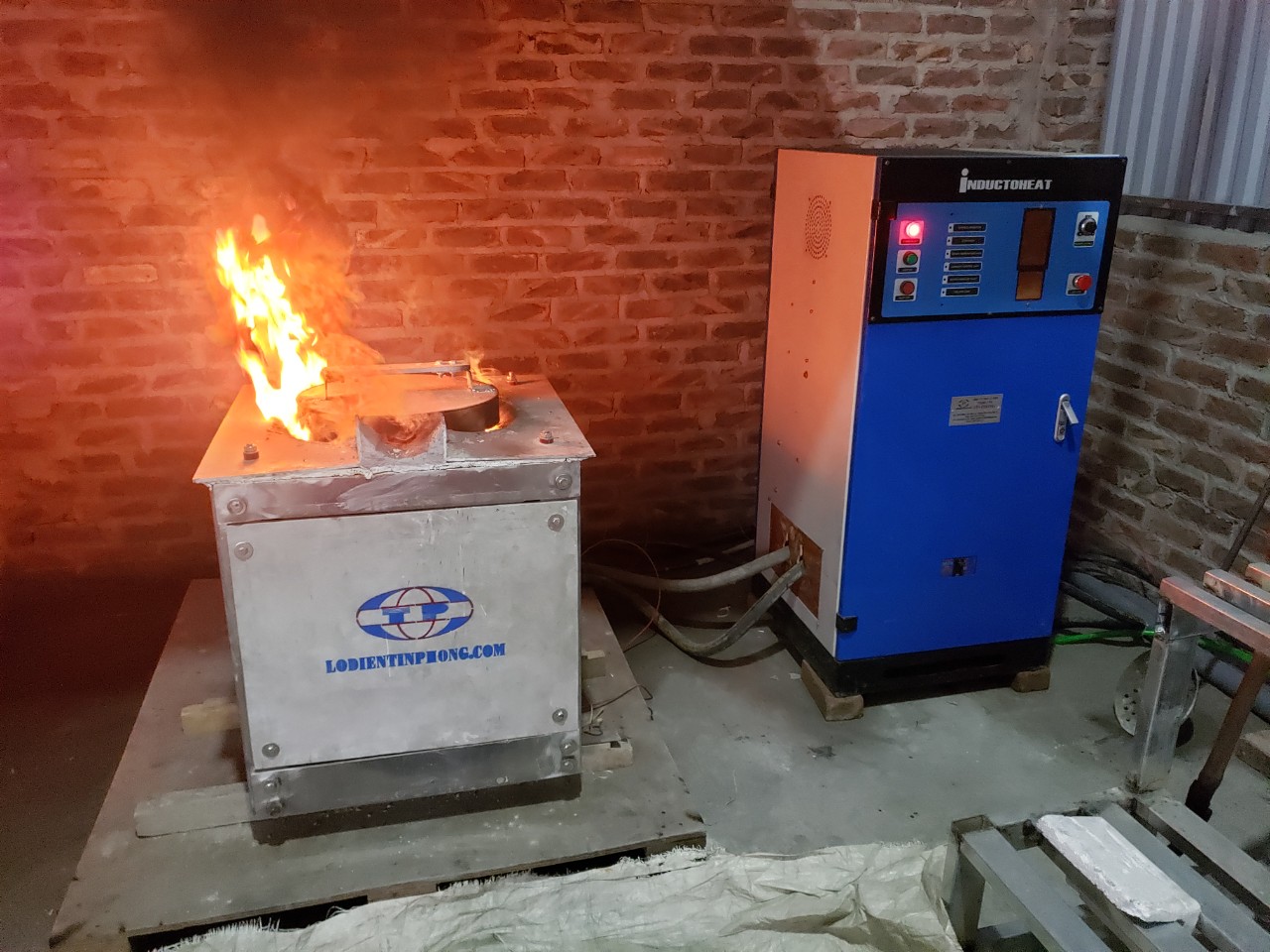 Lò đúc đồng cao tần 100kg