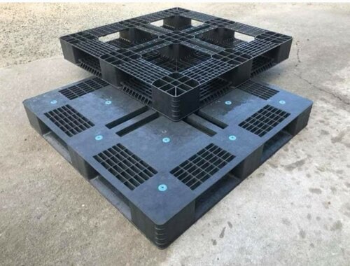 Pallet nhựa