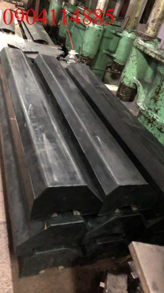 Tấm Lót Thùng Nghiền
