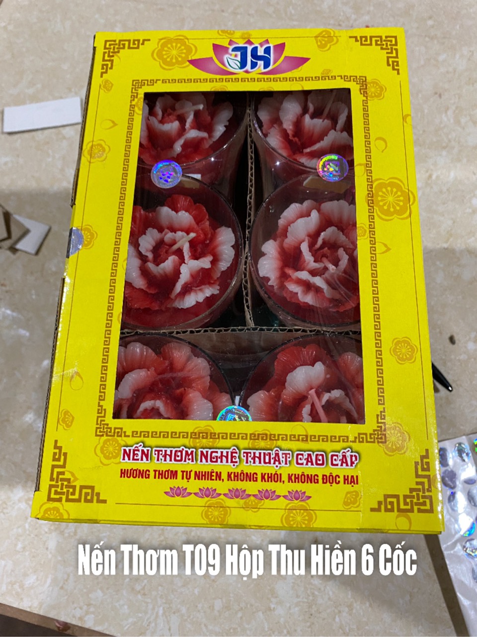 Nến thơm thờ cúng