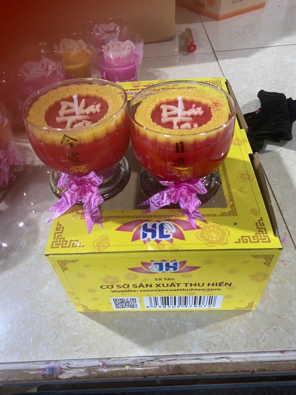 Nến thơm thờ cúng