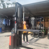 Xe nâng hàng