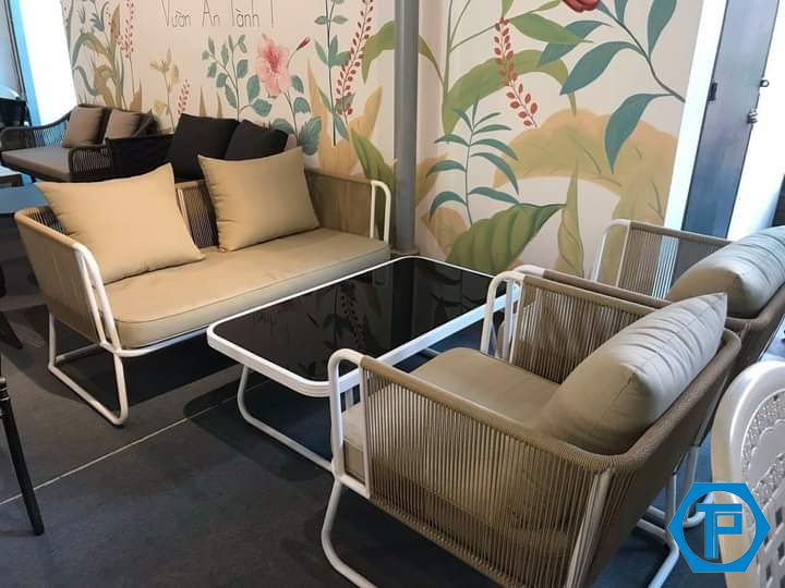 Sofa mây nhựa ngoài trời