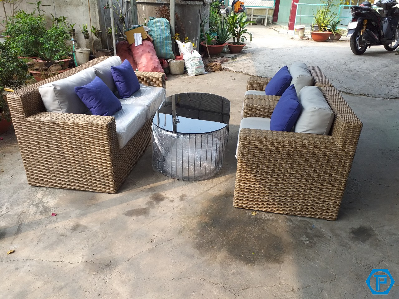 Sofa mây nhựa ngoài trời