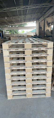 Pallet gỗ