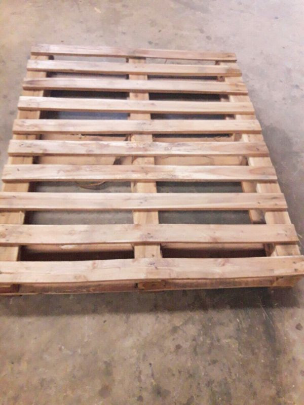 Pallet gỗ
