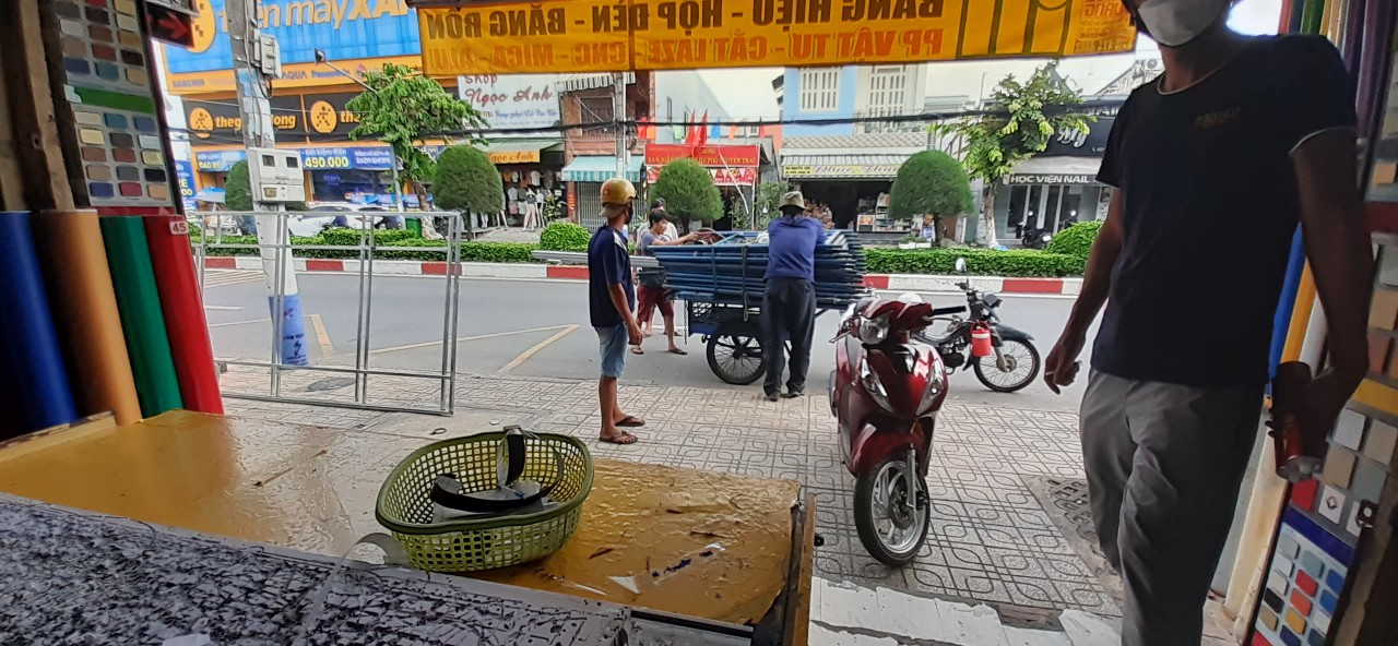 Thi công quảng cáo