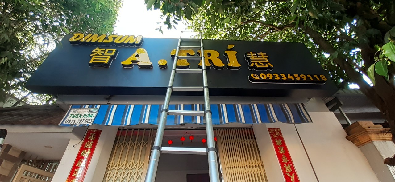 Thi công quảng cáo