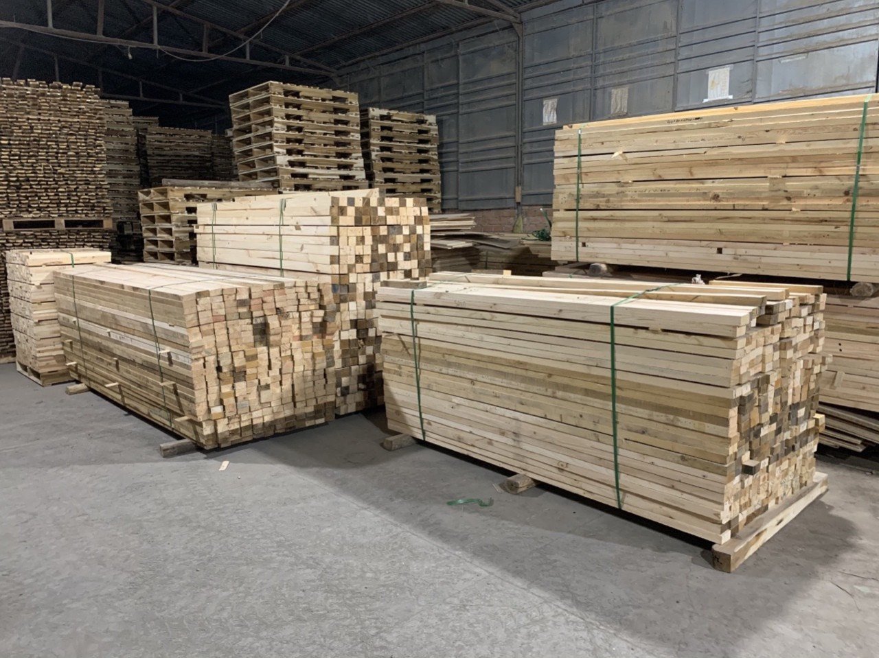 Pallet gỗ các loại