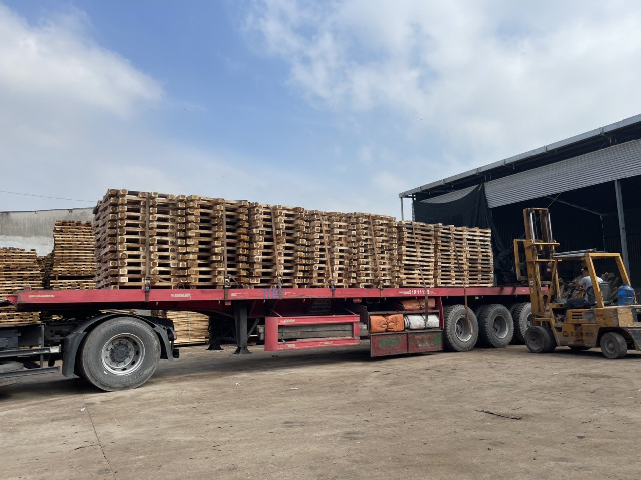 Pallet gỗ các loại