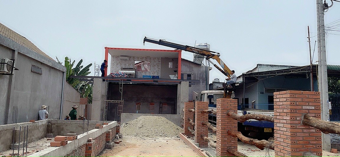 Dịch vụ thi công, cẩu hạ container