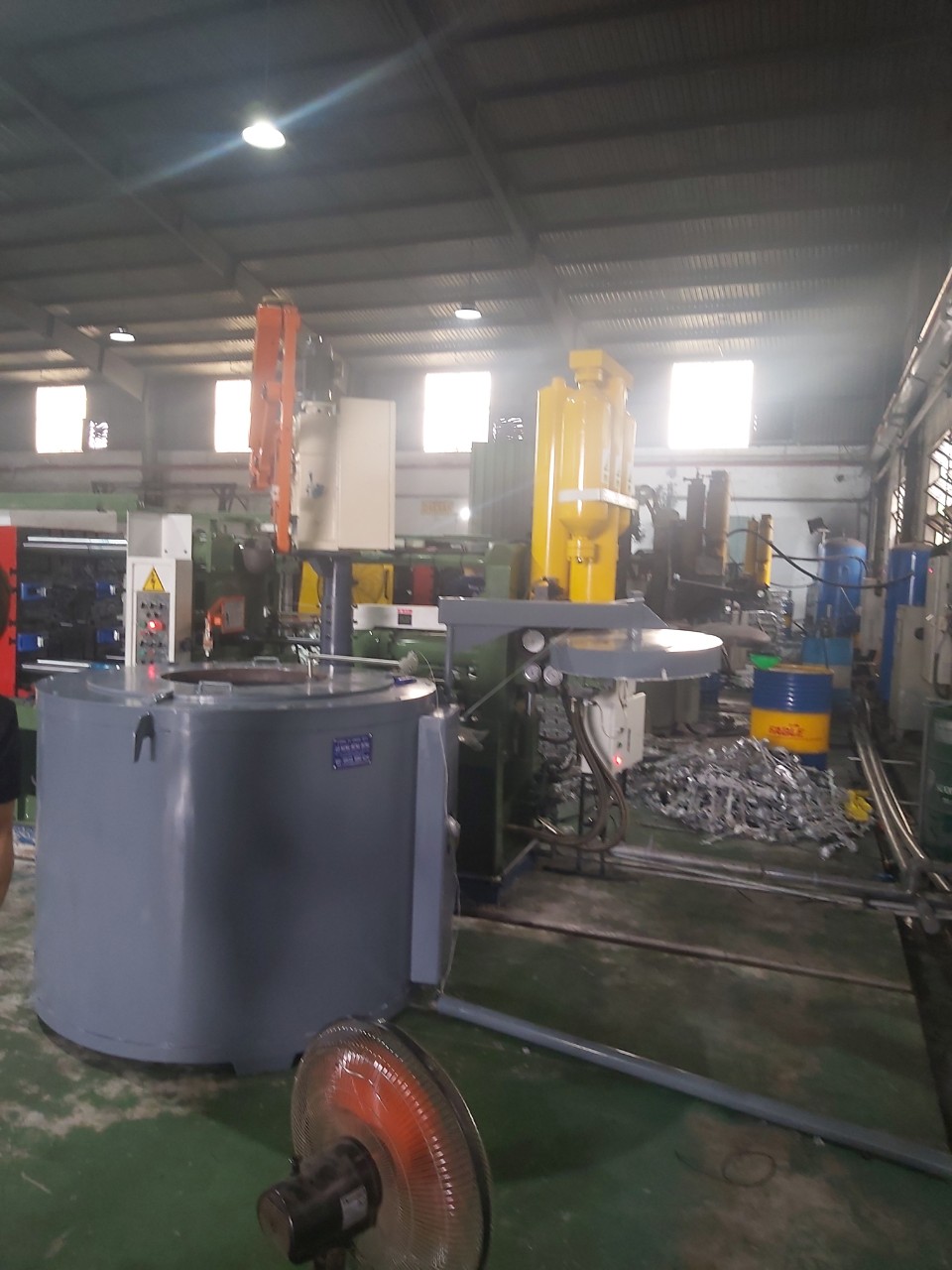 Lò nấu nhôm kim loại 500 kg