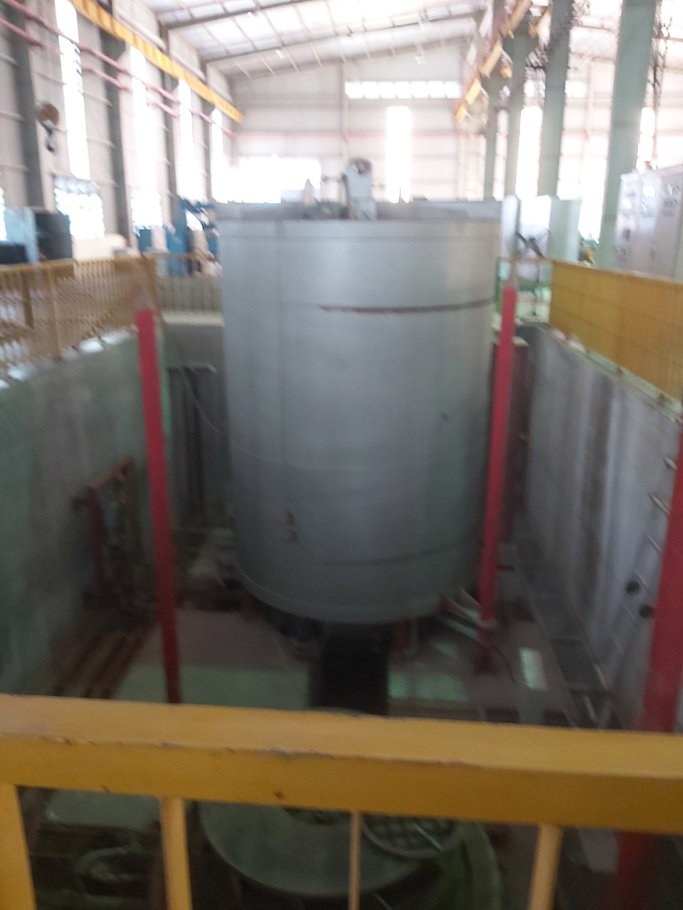 Lò ủ kim lọi hút chân không