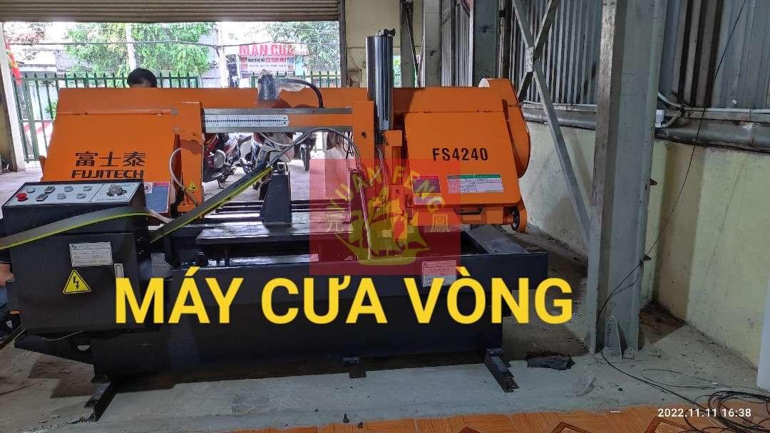 Máy Cưa Vòng