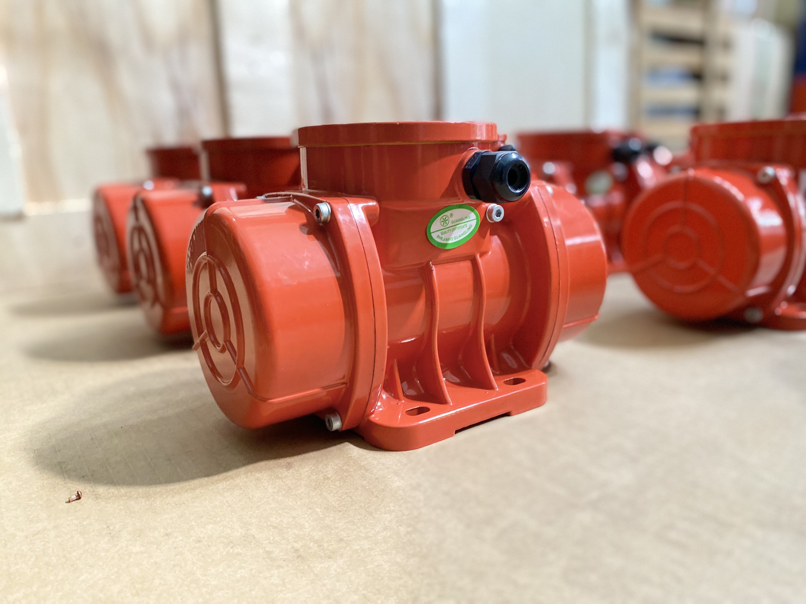 Motor giảm tốc