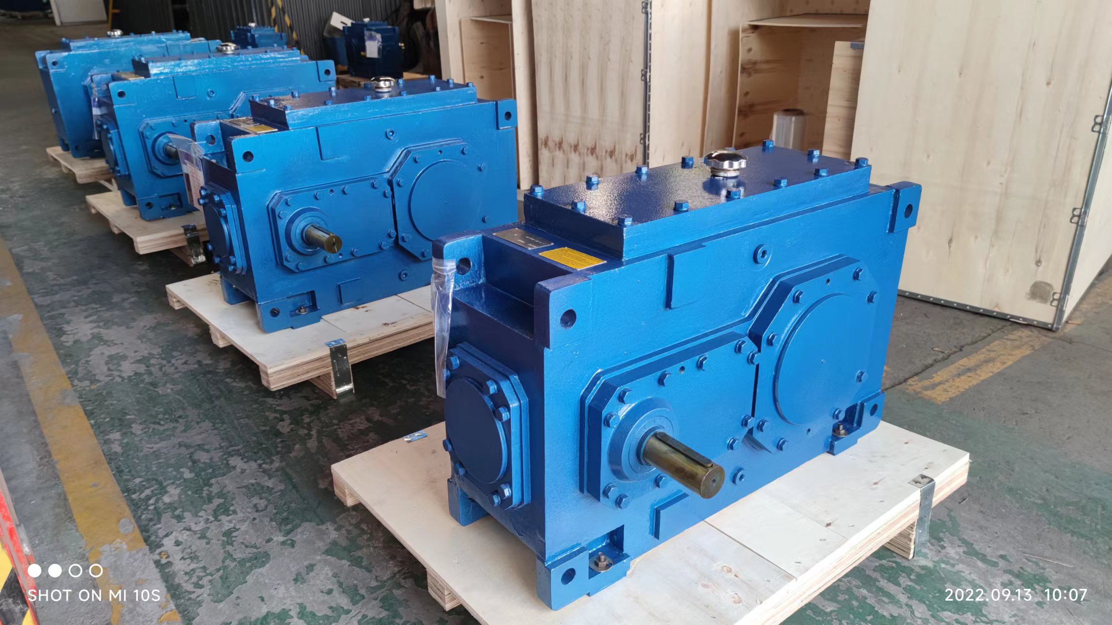Motor giảm tốc