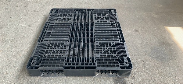 Pallet nhựa cũ