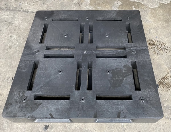 Pallet nhựa cũ