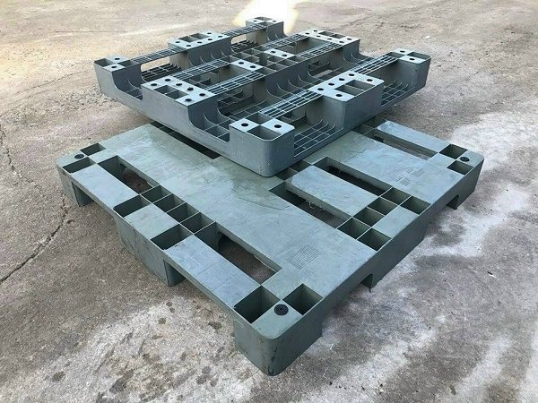 Pallet nhựa cũ