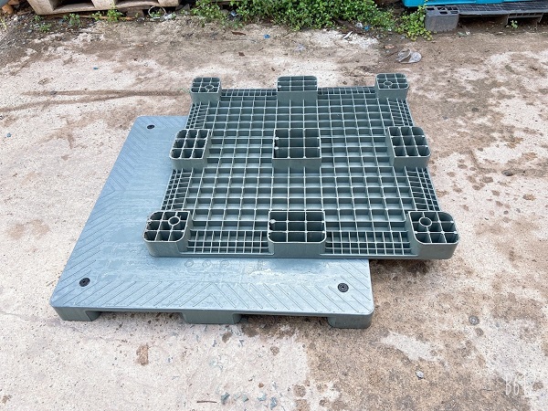 Pallet nhựa cũ