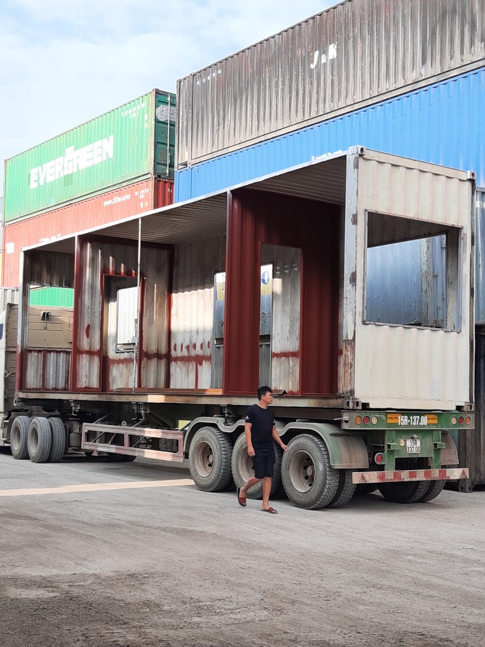 Hoán cải, sửa chữa container