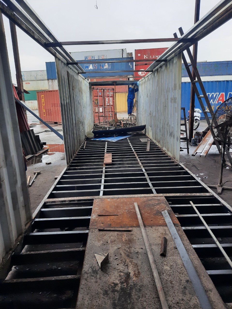 Hoán cải, sửa chữa container