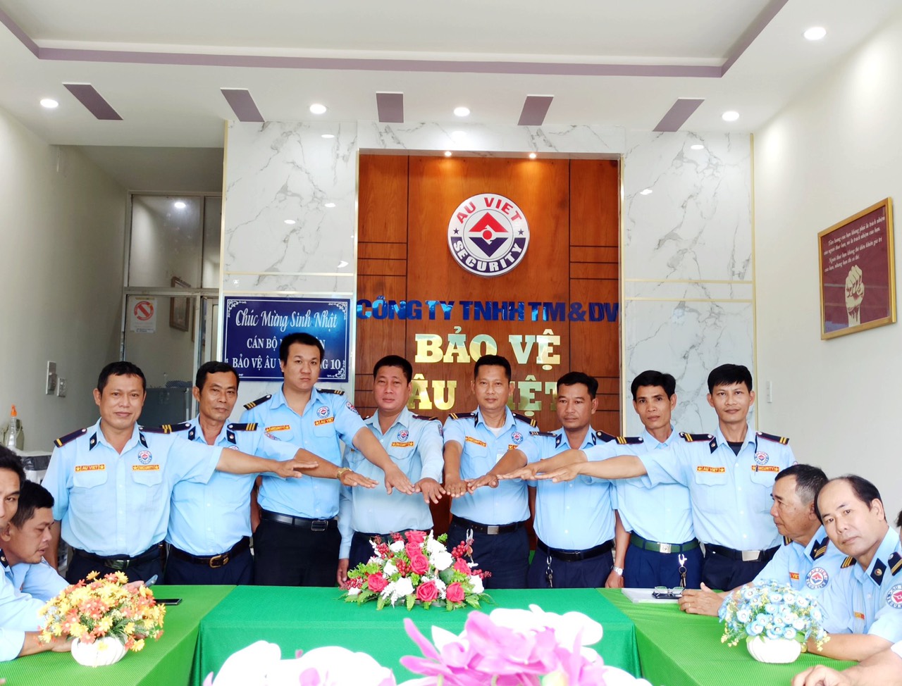 Đội ngũ nhân viên