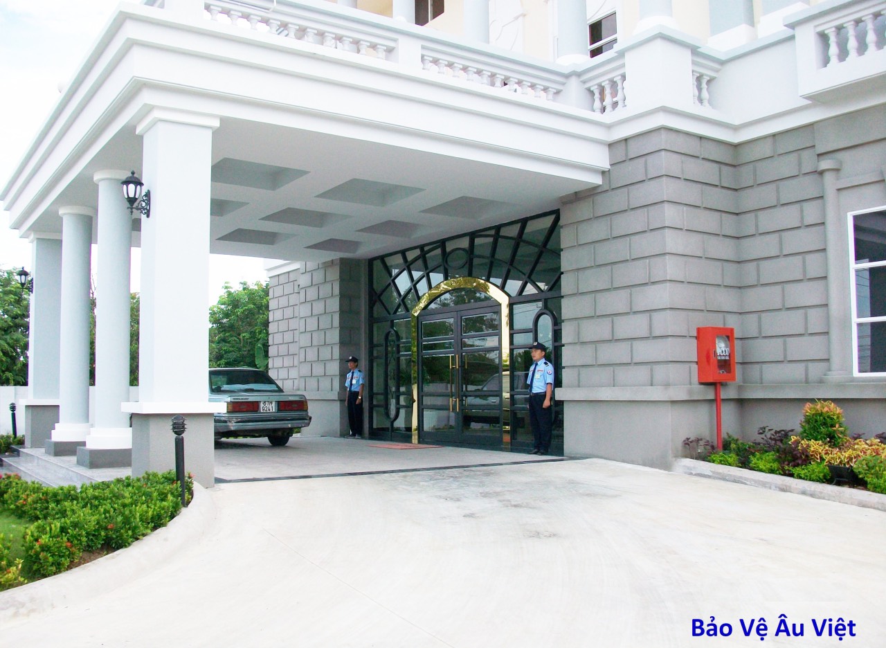 Bảo vệ công ty