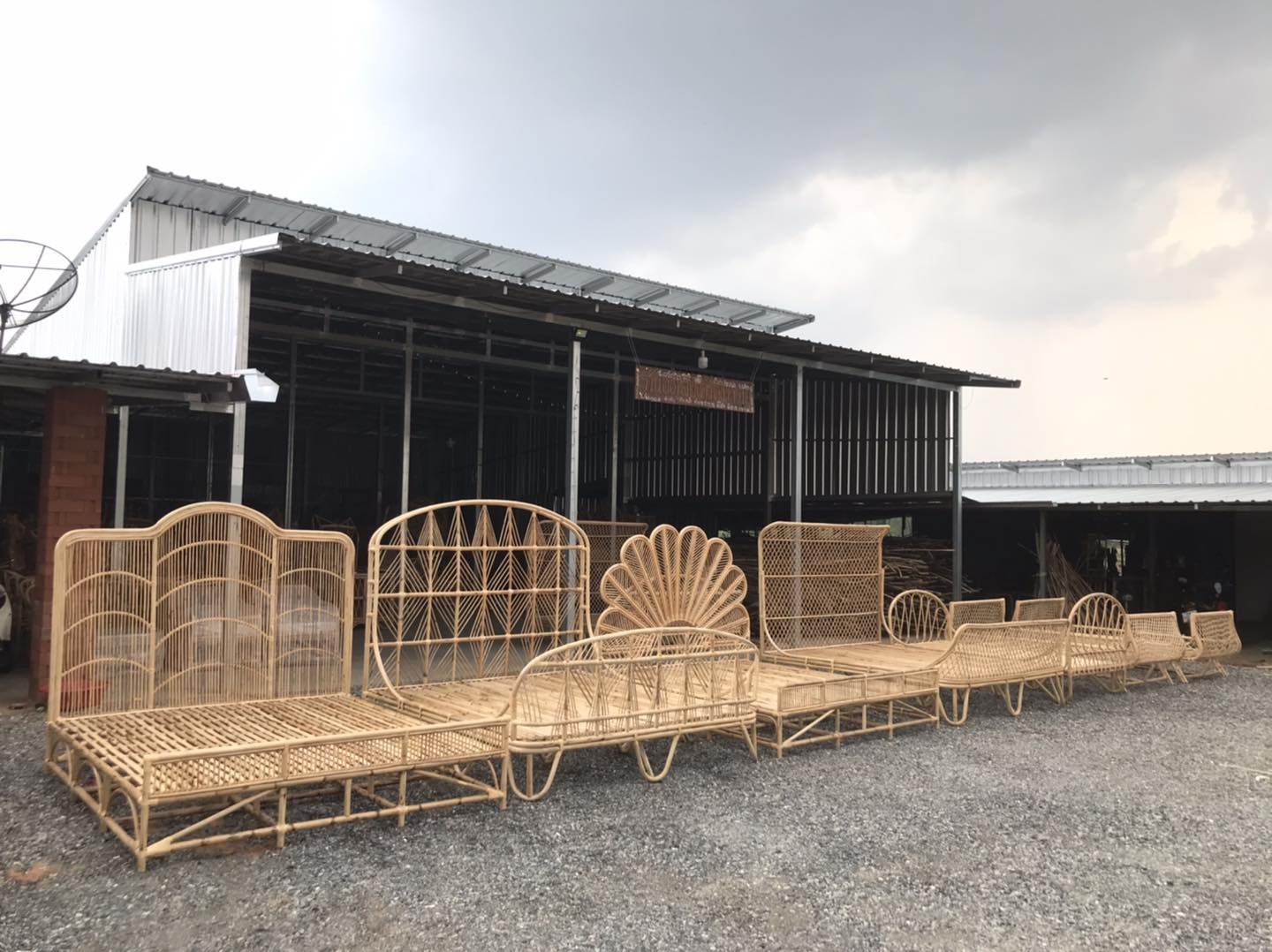 Bàn ghế mây tre đan