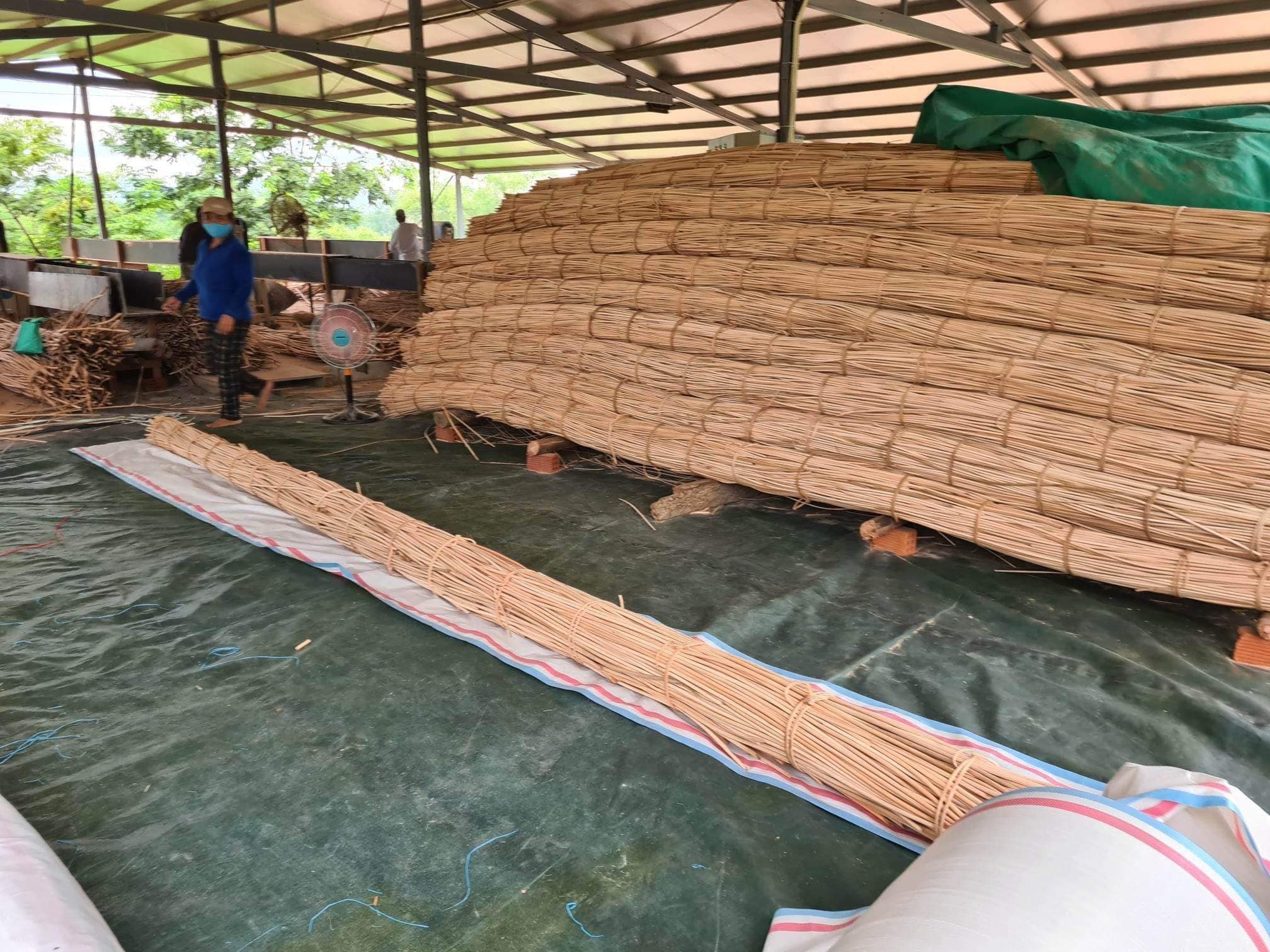 Bàn ghế mây tre đan