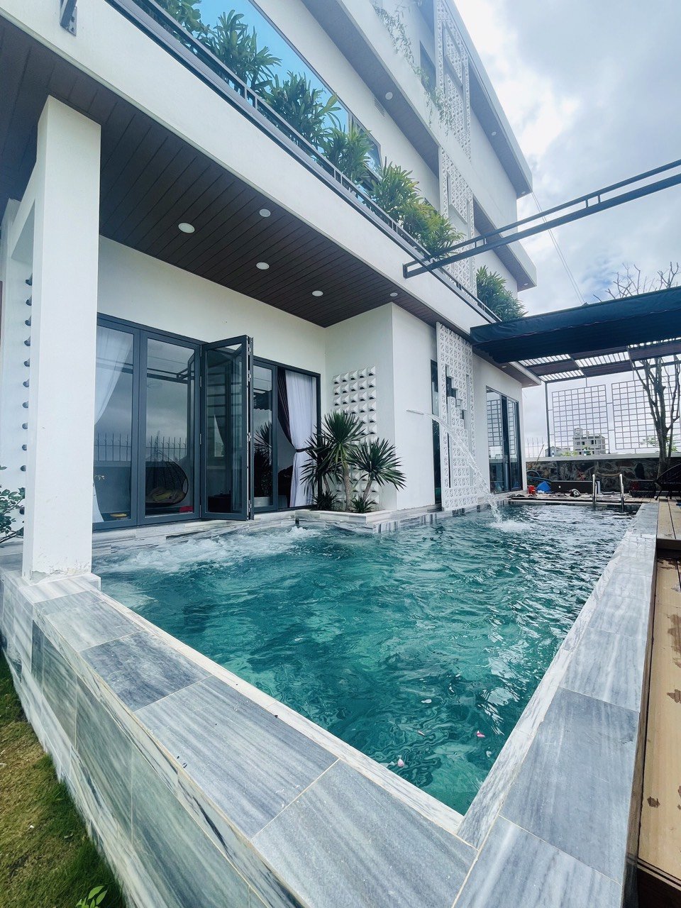 Biệt thự nhà Anh Hiều Quảng Bình