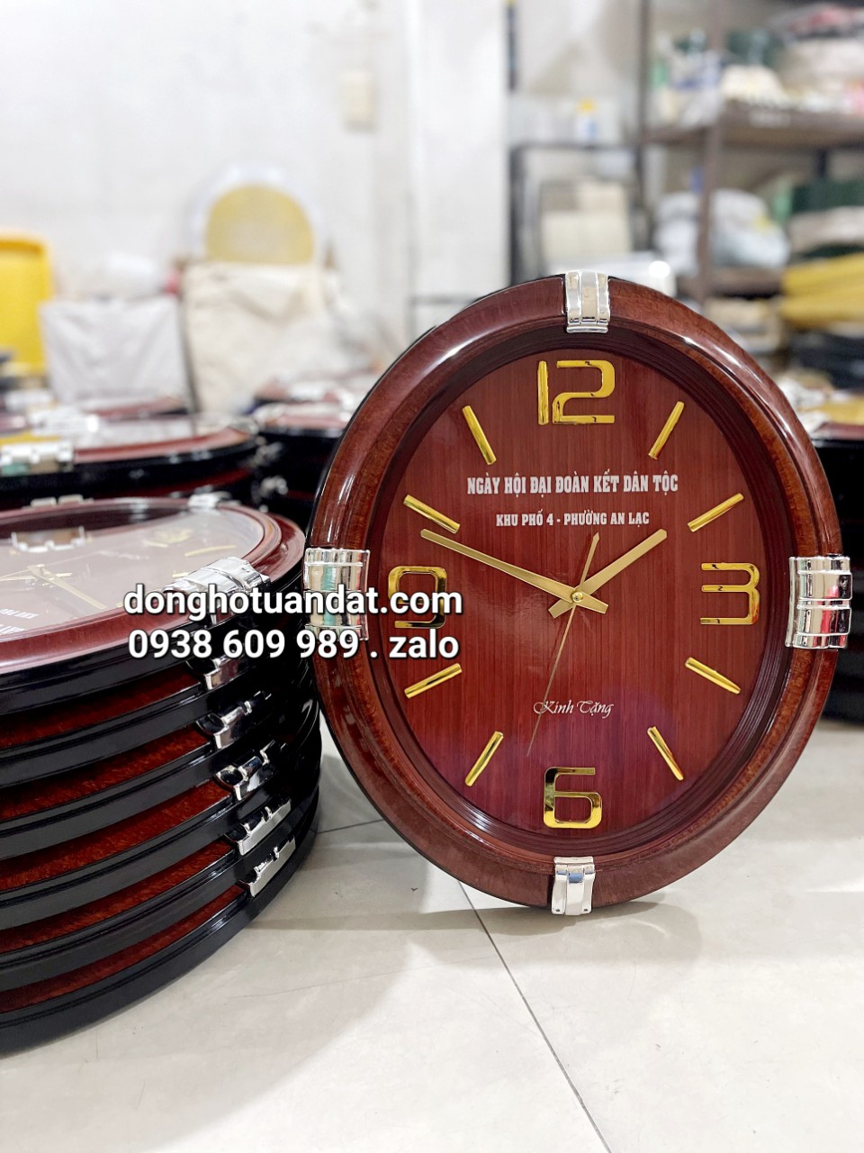Đồng hồ treo tường