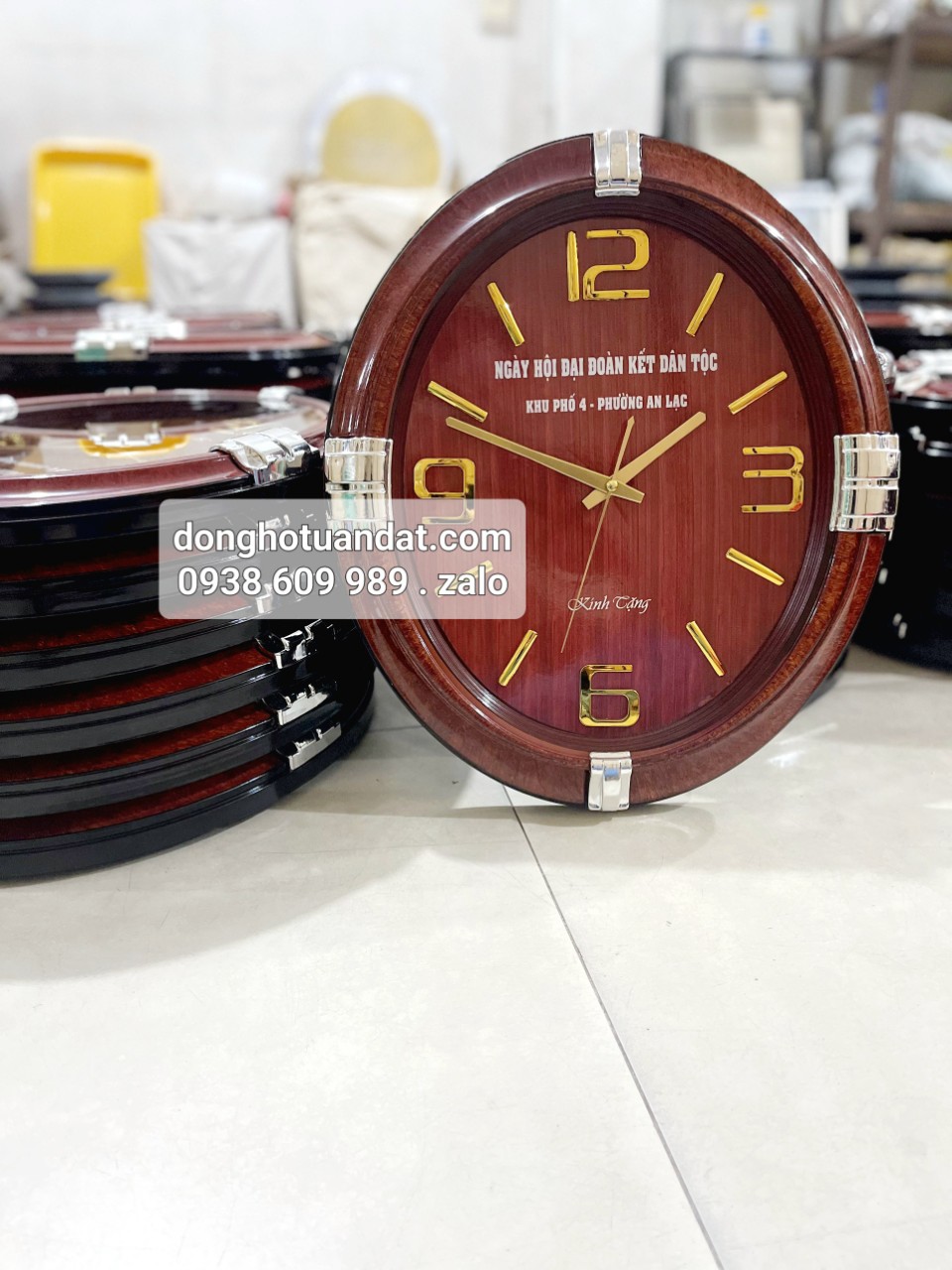 Đồng hồ treo tường