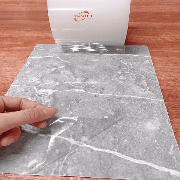 Màng bảo vệ bề mặt tấm PVC vân đá, nhựa giả gỗ
