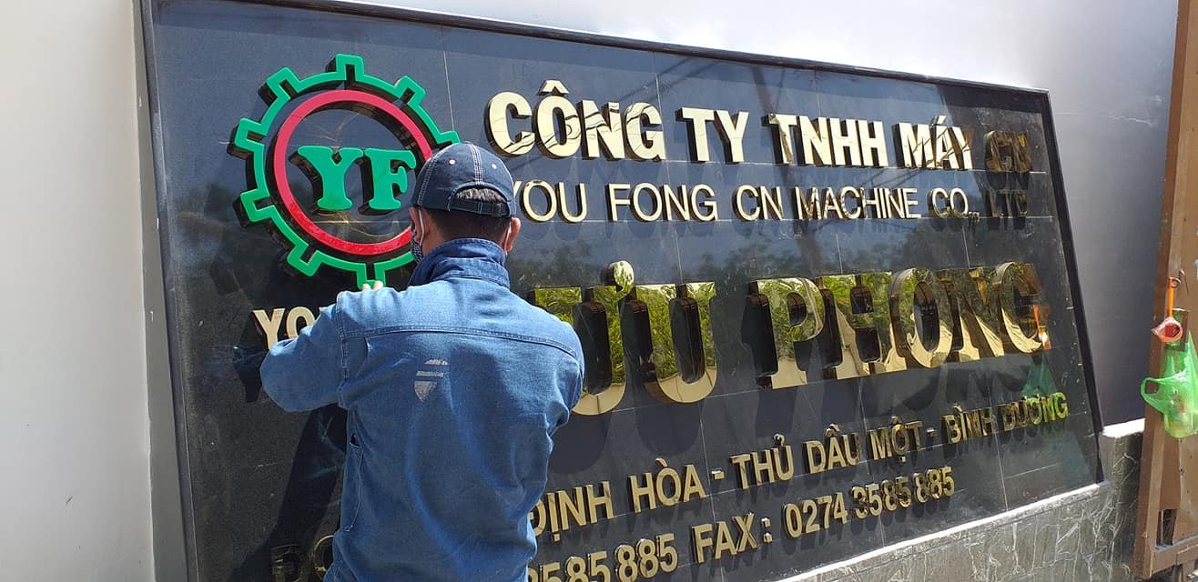Biển tên công ty chữ inox