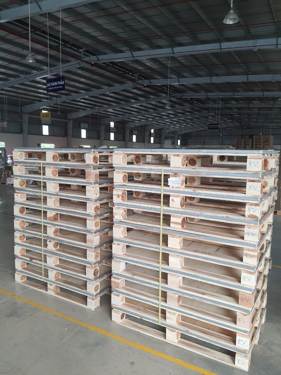 Pallet gỗ