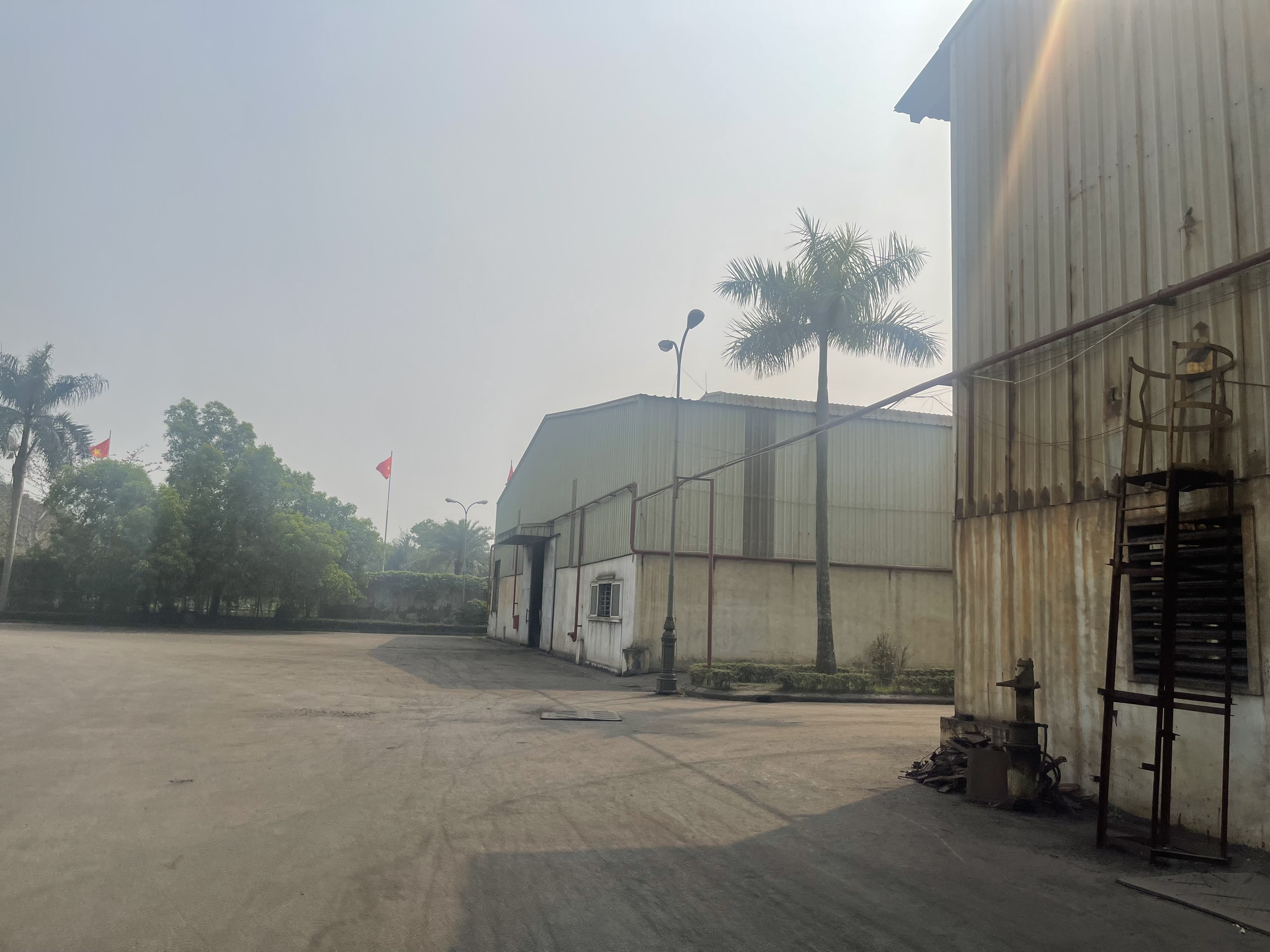 Hình ảnh nhà máy