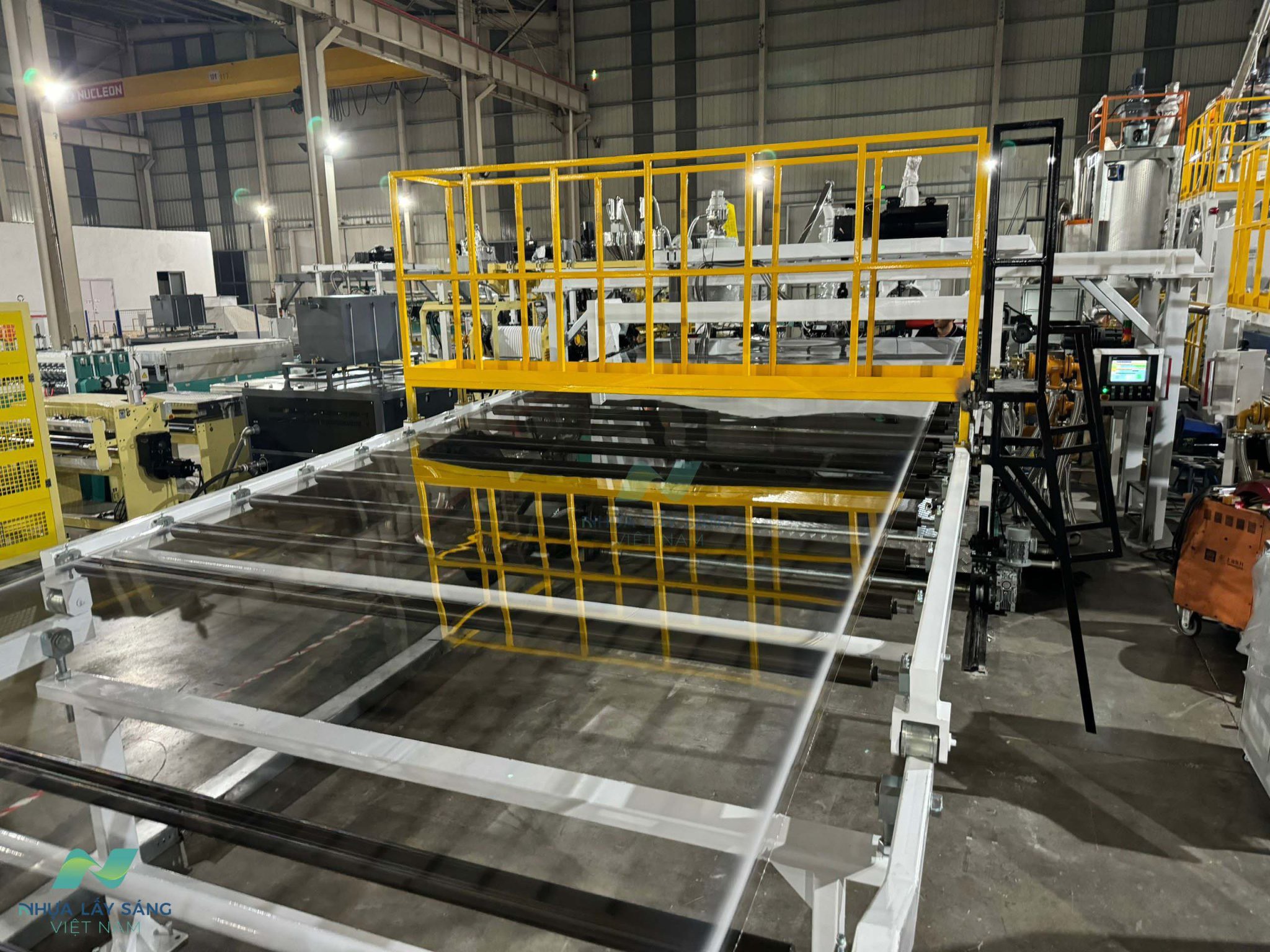 Tấm nhựa lấy sáng Polycarbonate