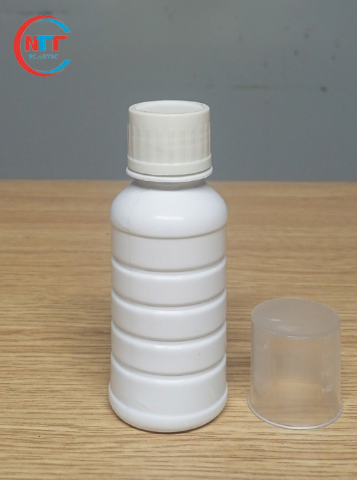 Chai nhựa đựng thuốc bảo vệ thực vật