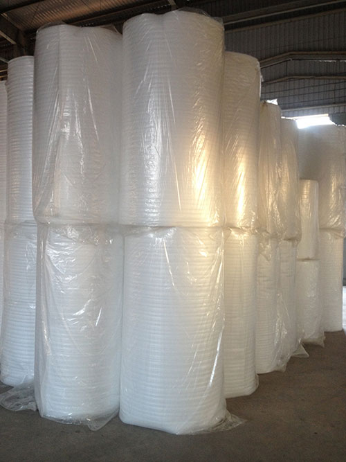 Màng PE foam cuộn