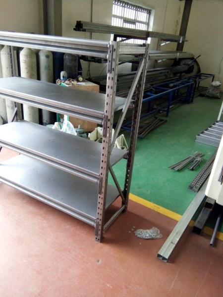 Kệ để hàng trọng tải