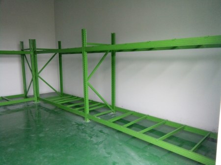 Kệ để hàng trọng tải