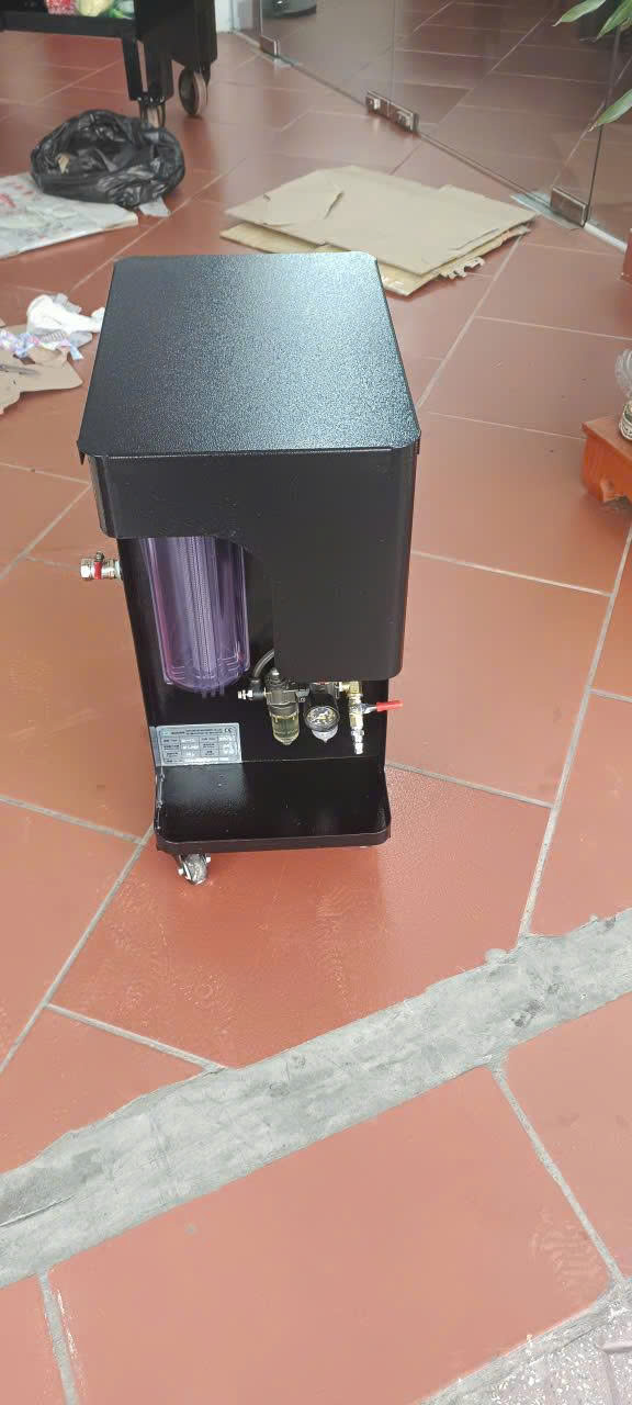 Máy phân tách dầu nước làm mát trong CNC
