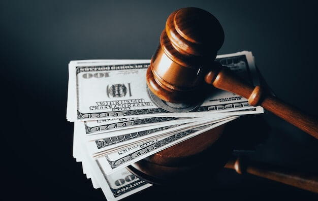 对劳动，薪水和社会保险的行政违规制裁